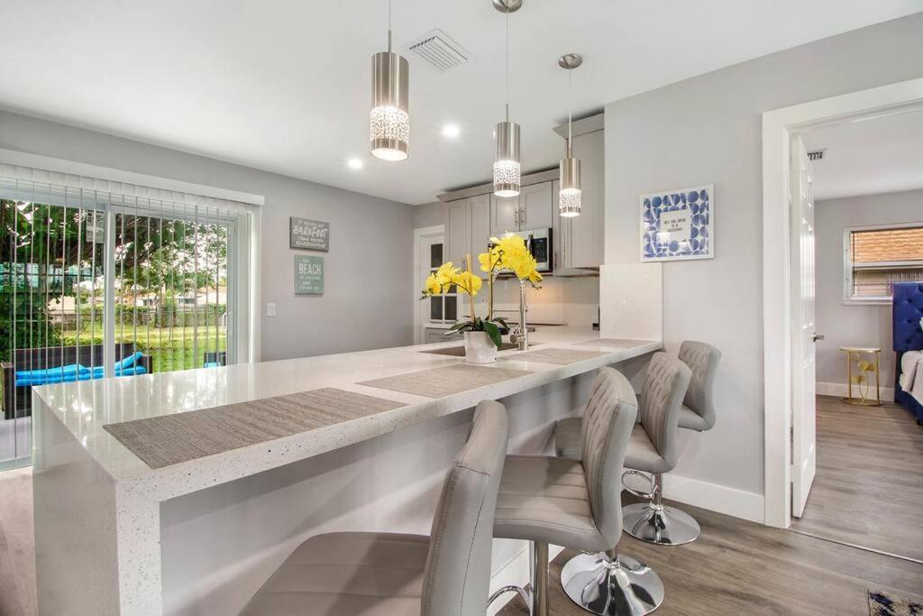 Modern Getaway Near The Beach With Room For A Boat West Palm Beach Zewnętrze zdjęcie