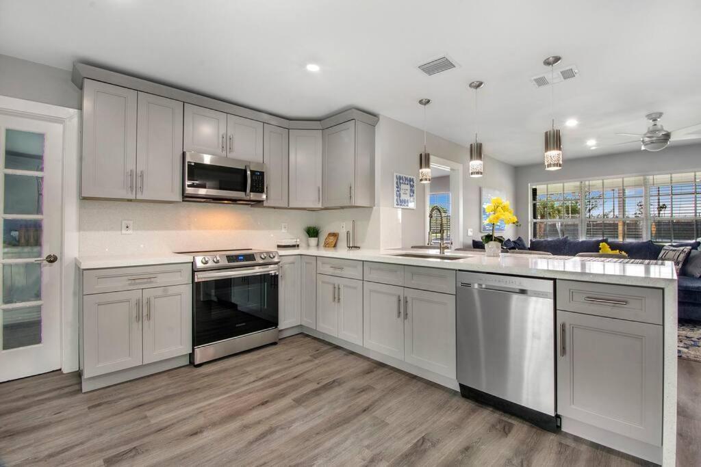 Modern Getaway Near The Beach With Room For A Boat West Palm Beach Zewnętrze zdjęcie